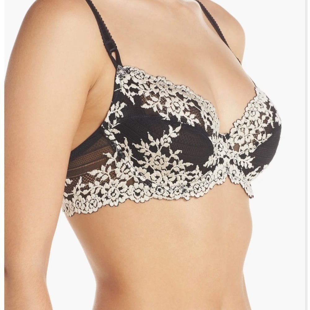 Wacoal Embrace Lace‎ Underwire Black/Cream Bra - Picture 3 of 8